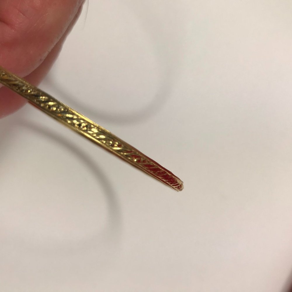 9" Embossed Gold Tone Bracelet 2R1-87 - Picture 4 of 4